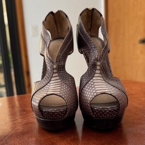 Fendi Python Open Toe Cut Out Platform Sandsls Sz 6